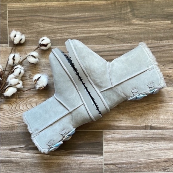 🌿UGG🌿 BAILEY BOW ABSTRACT SPLATTER BOOTS - Picture 8 of 15